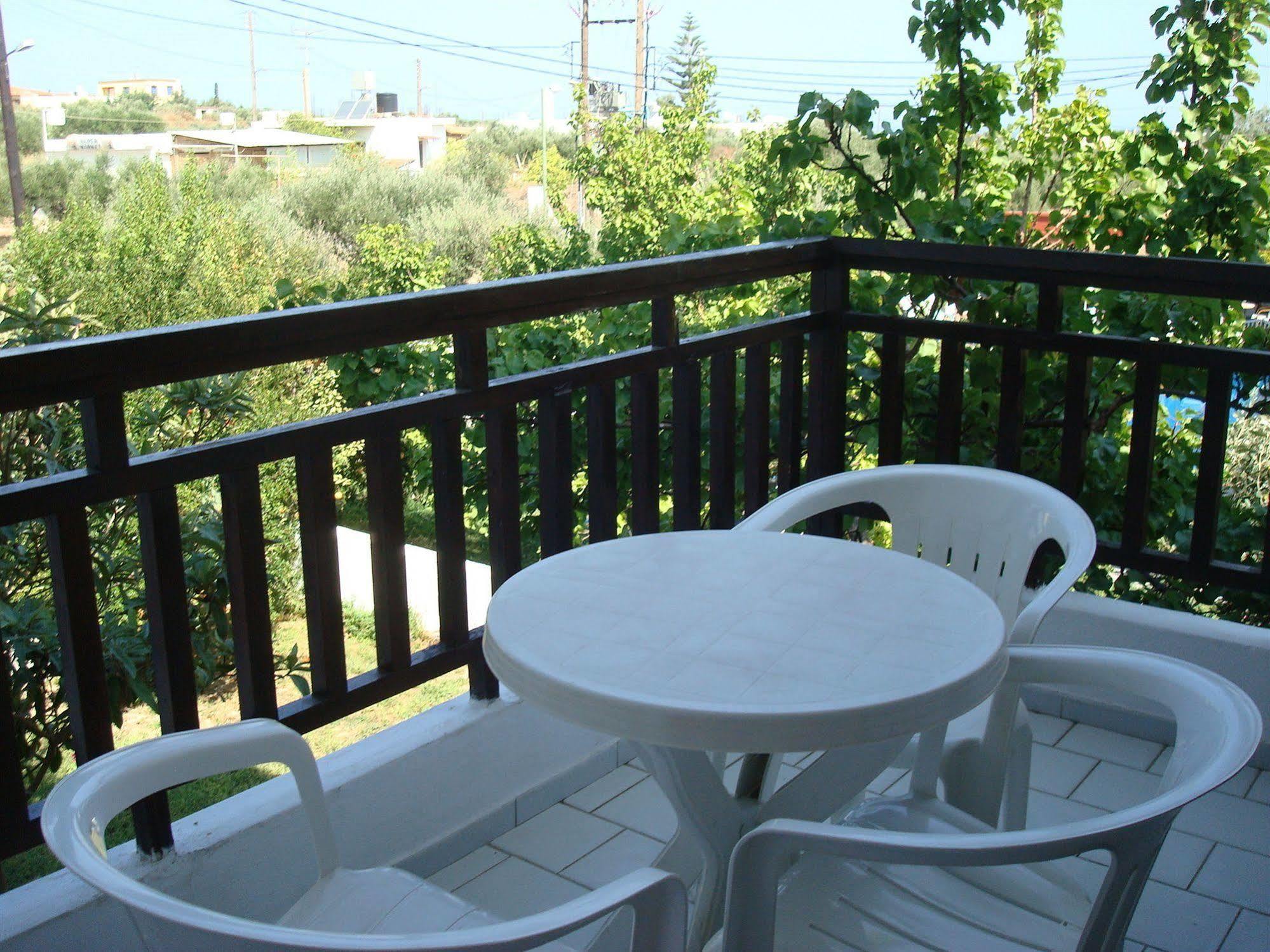 Sirocco Apartments Hersonissos  Exterior foto