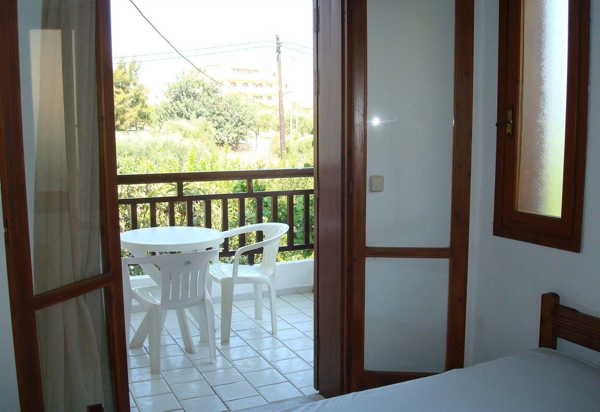 Sirocco Apartments Hersonissos  Exterior foto