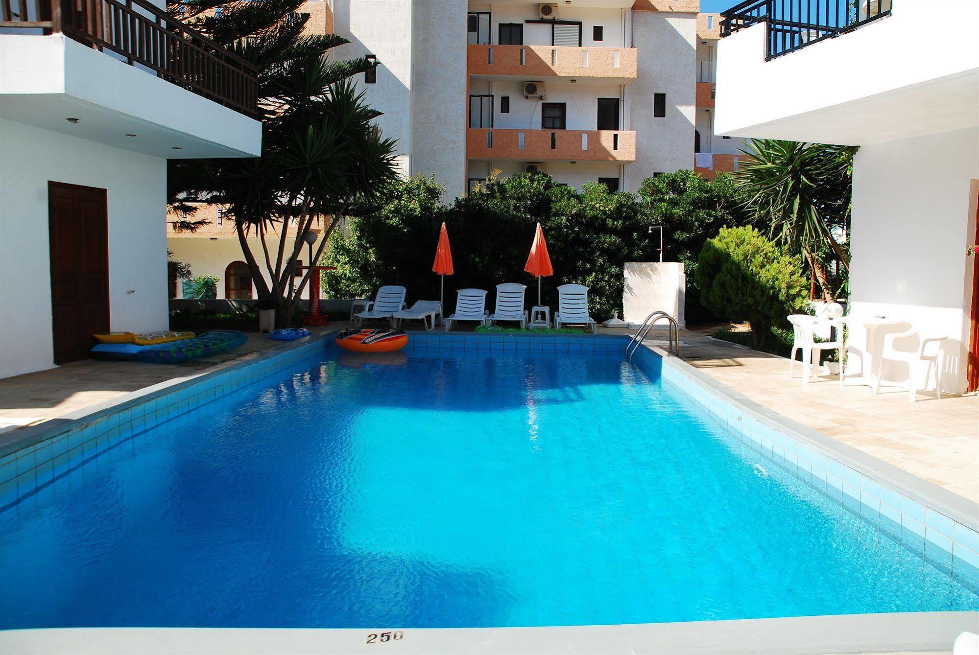 Sirocco Apartments Hersonissos  Exterior foto